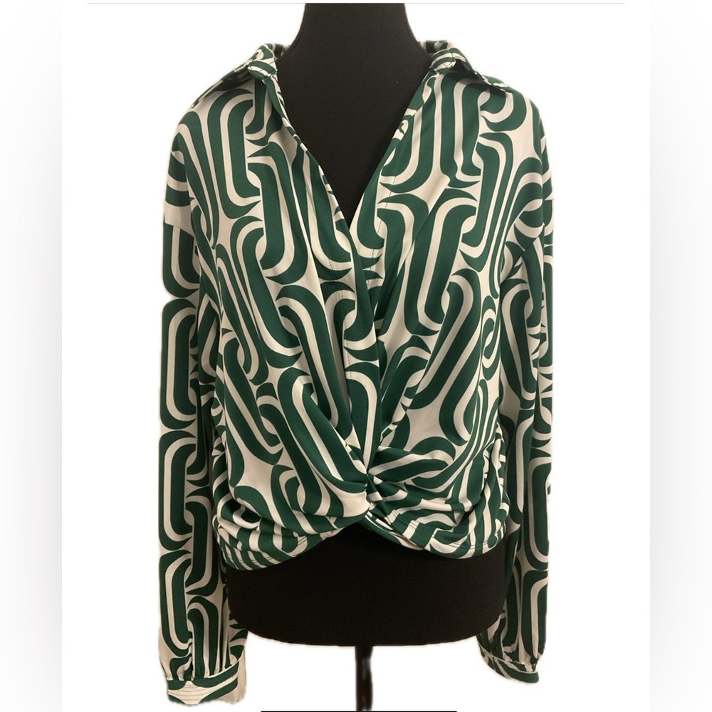 Jules & Leopold Collared Faux Wrap Knotted Emerald and Ivory Swirl Blouse